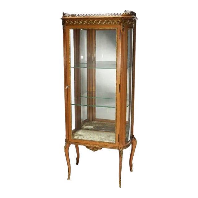 Antique French Louis XV Giltwood, Ormolu & Mirrored Display Vitrine Circa 1890 For Sale