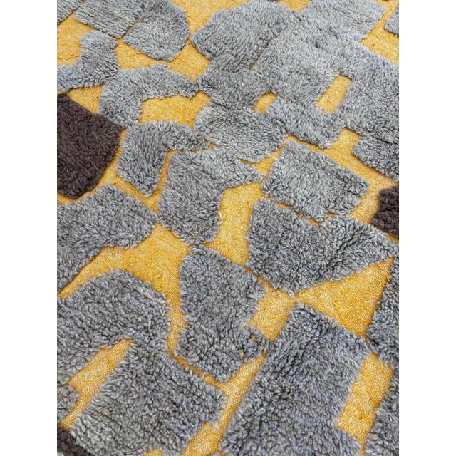 Modern Beni Ourain Moroccan Wool Rug For Sale - Image 15 of 17