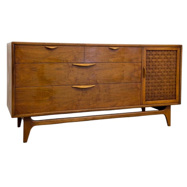 Vintage Mid Century Modern Lane Perception Walnut Lowboy Dresser Credenza With Basketweave Door.. For Sale In Seattle - Image 6 of 10