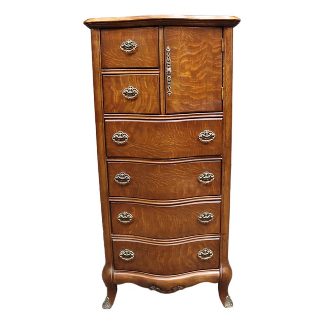 Pulaski Furniture Victorian Style Quarter-Sawn Oak Lingerie Chest For Sale
