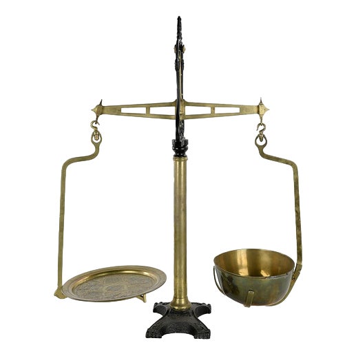 Early 20th Century English Brass and Cast Iron Scales For Sale