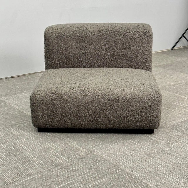 1970s Stendig, Low Slipper Chairs, Gray Boucle, Painted Wood, Switzerland, 1960s For Sale - Image 5 of 13