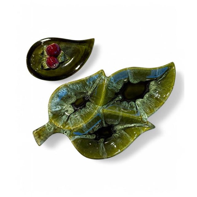 This striking 1960s Wade of California leaf dish is a bold pop of avocado green with an irresistible drip glaze finish....