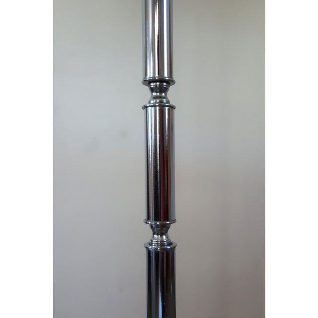 Chrome-plated metal floor lamp from the 1960s/70s by dlg Scolari. Organic style lampshade, warm light (50cm diameter, 28cm...