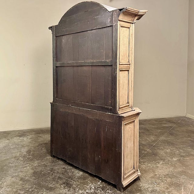 Grand 18th Century Dutch Bookcase in Stripped Oak For Sale - Image 16 of 16