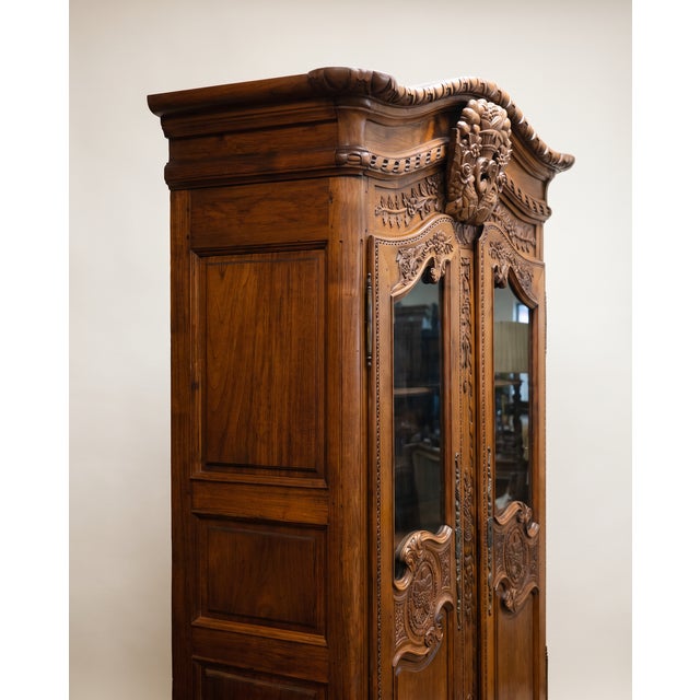 Mid 19th Century French Louis XV Revival Carved Oak Display Armoire For Sale - Image 4 of 11