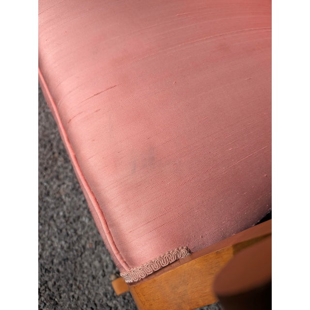 19th Century Neoclassical Empire Revival Rolled Crest Settee in Mauve Silk For Sale - Image 15 of 18