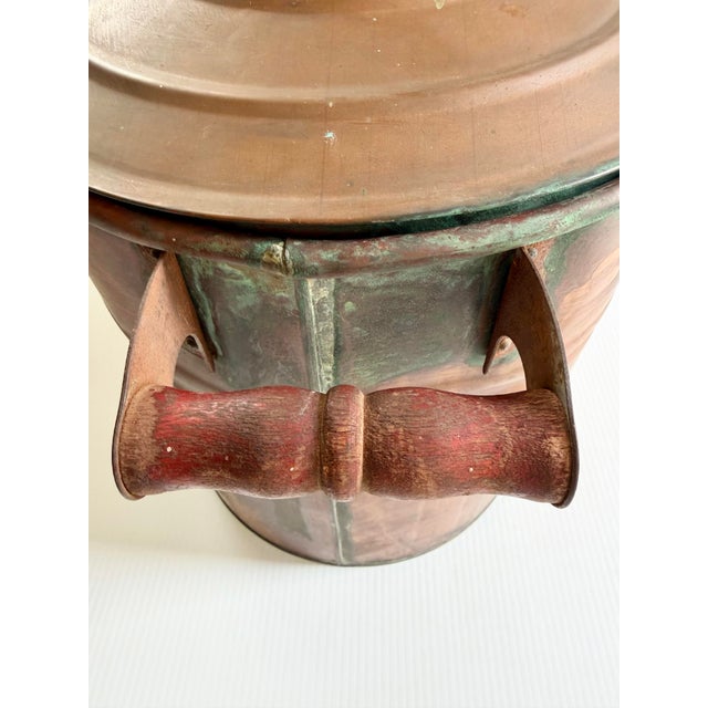 Antique Primitive Copper Wash Tub Boiler W/ Lid & Wood Handles – 23" For Sale In Cleveland - Image 6 of 12