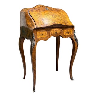 Gorgeous French Louis XV Walnut Bombe Jewelry Marquetry Table For Sale