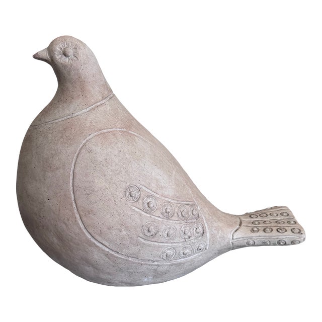 Austin Productions 1981 Ceramic Dove Sculpture — Mid-Century Modern Cast Bird Figure With Incised Feather Detail For Sale