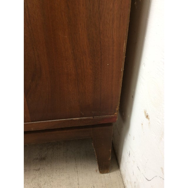 Mid Century Modern Lowboy Dresser With Mounted Mirror by Thomasville For Sale - Image 10 of 18