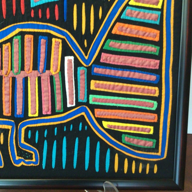 Kuna Indian Reversed Stitched Birds in Frame For Sale - Image 9 of 13