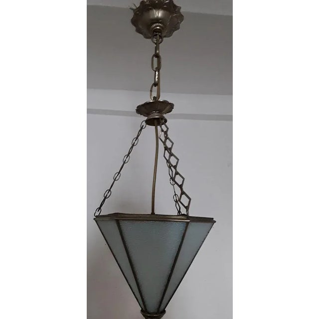 Art Deco Ceiling Lamp with Hexagonal Bluish Tinted Relief Glass Shade, Nickel Mount & Nickel Chain, 1930s For Sale - Image 4 of 7