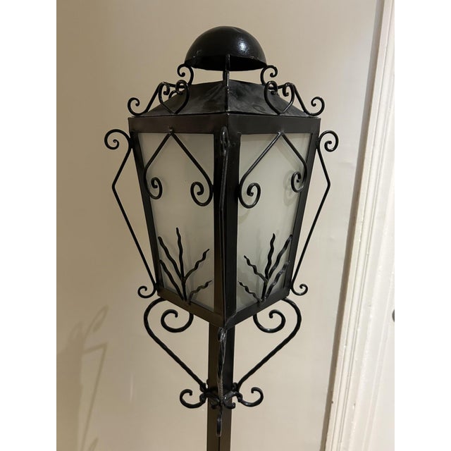 Black Wrought Iron Reverberal Floor Lamp, 1950s For Sale - Image 8 of 10