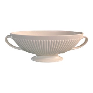 Vintage English Wedgwood Moonstone Porcelain Centerpiece Bowl For Sale