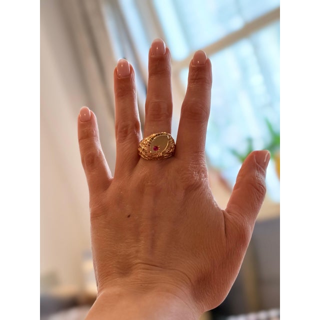 Gold and Ruby 14 Karat Yellow Gold Ring Vintage Unisex, Size 9.5 For Sale - Image 4 of 8