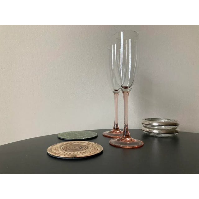 American Vintage Crystal Glass Pink Stem Champagne Drinks Flutes - Set of 2 For Sale - Image 3 of 12