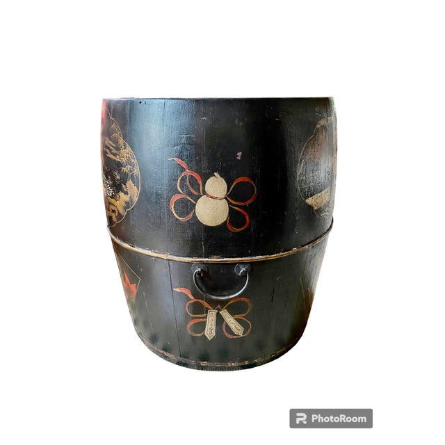 Chinoiserie 19th Century Chinese / Chinoiserie Large Scenic Black Painted Wood Rice Barrel / Basket For Sale - Image 3 of 10