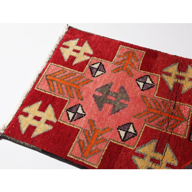 Textile Mid 20th Century Anatolian Hand Knotted Rug With Bold Geometric Motifs – 3' 11'' X 6' 2'' For Sale - Image 7 of 12