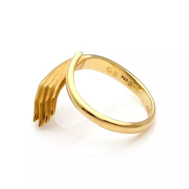 Carrera Y Carrera Pearl 18k Yellow Gold Hand Ring, Size 6 For Sale - Image 4 of 5