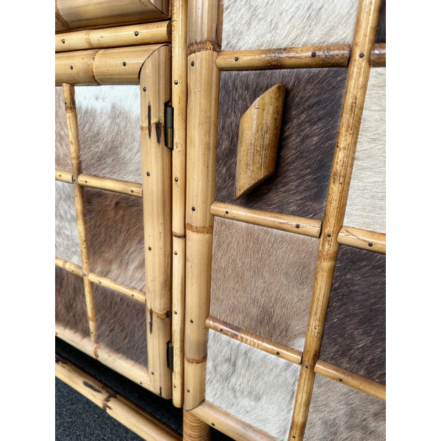 1970s Bamboo Wood and Cow Leather Buffet Dry Bar. Italy, 1970s For Sale - Image 5 of 12