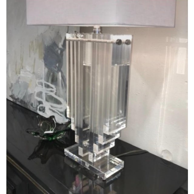 Charles Hollis Jones 1970s Pair of Lucite Table Lamps For Sale - Image 4 of 12