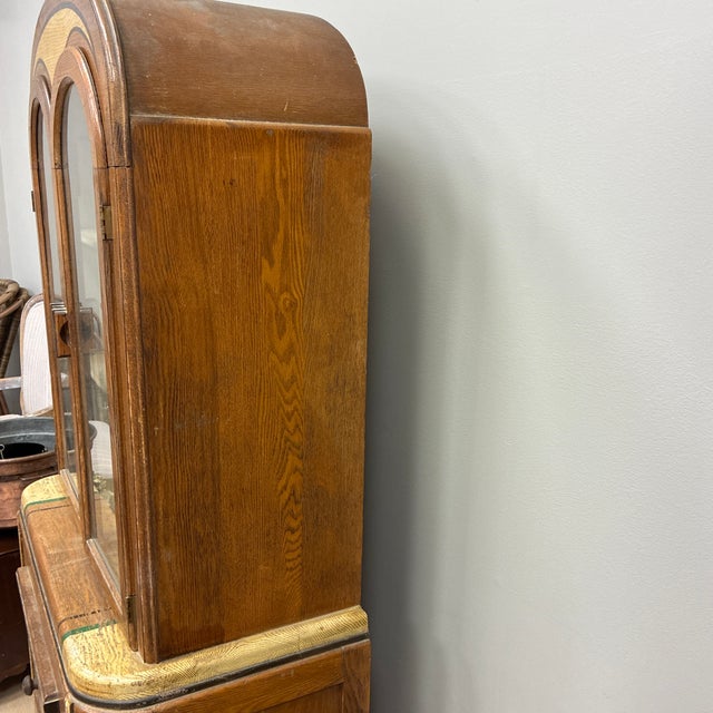 1930s Bennett Art Deco Kitchen Cabinet Needs Restoration For Sale In Providence - Image 6 of 11