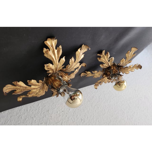 Hollywood Regency Florentine Flower-Shaped Gilt Flush Mount with Hand-Forged, Floral, Gilded with Gold Leaf in the style of Hans Kögl, Italy, 1960s For Sale - Image 11 of 18