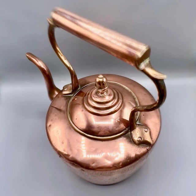 Large English George III Copper Kettle, 1800 For Sale - Image 11 of 12