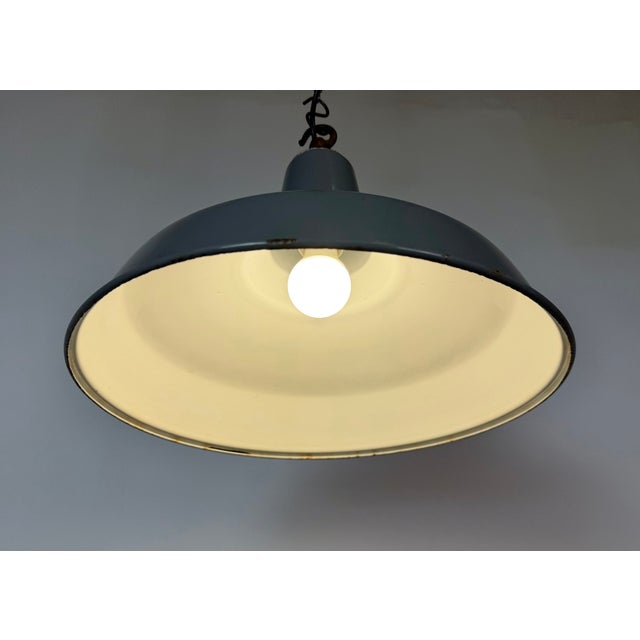 Vintage British Industrial Grey Enamel Factory Pendant Lamp, 1960s For Sale - Image 10 of 18