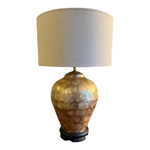 1960s Mid-Century Modern Chinoiserie Gold Capiz Shell Table Lamp