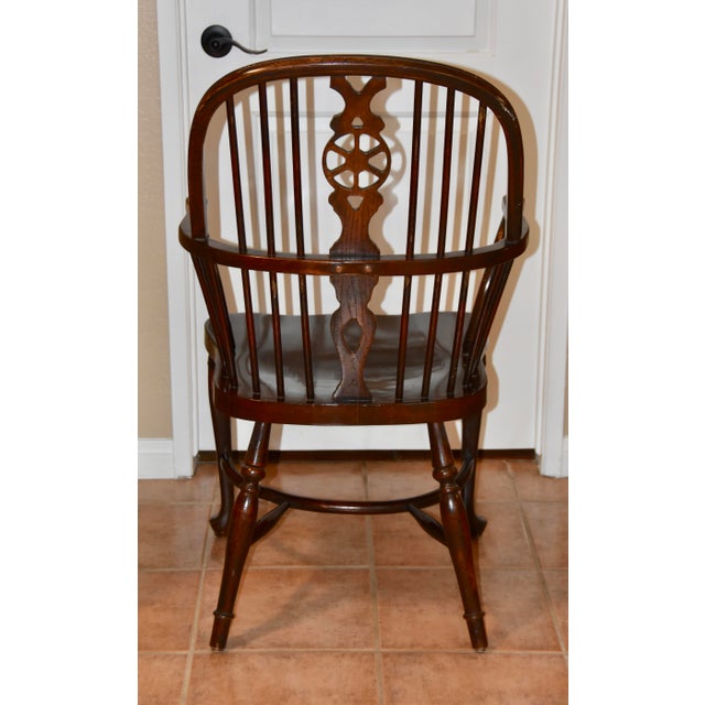 Late 20th Century Vintage Windsor Spindle Wheel Back Armchair For Sale In Palm Springs - Image 6 of 13