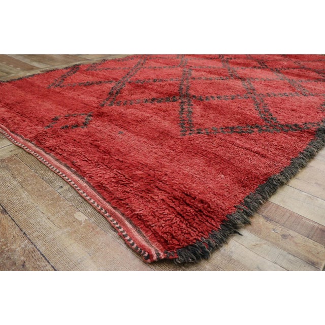 Vintage Berber Beni M'Guild Moroccan Rug - 06'08 X 10'11 For Sale In Dallas - Image 6 of 9