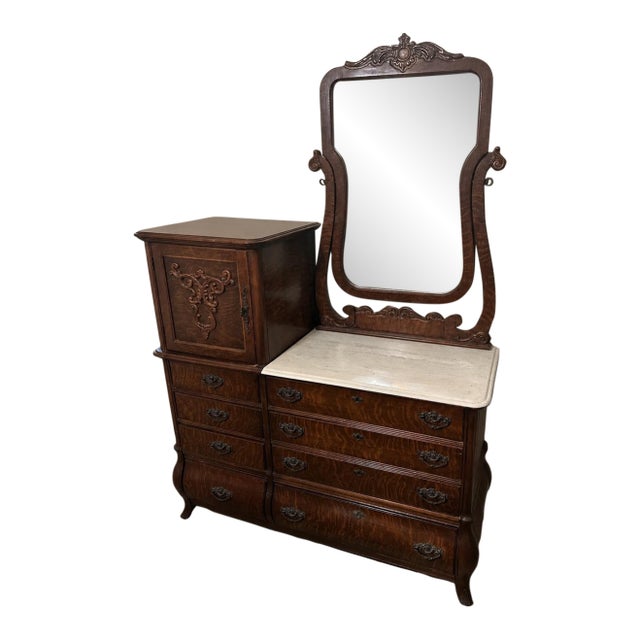 Vintage 20th Century Pulaski Furniture Corp. Quarter Sawn Tiger Oak Dresser With Marble Top For Sale