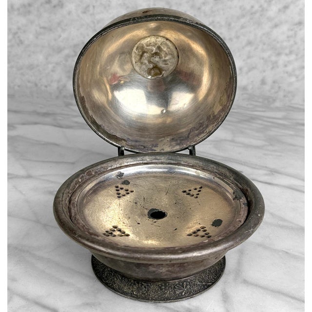 Late 19th Century Antique Farmhouse Silverplate Round Domed Cow Butter Dish For Sale - Image 5 of 13