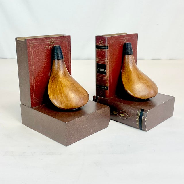Plastic Vintage Americana Golf Club Bookends - A Pair For Sale - Image 7 of 9