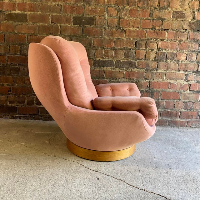 Pink Swivel Chair With Ottoman in the Style of Joe Columbo Milo