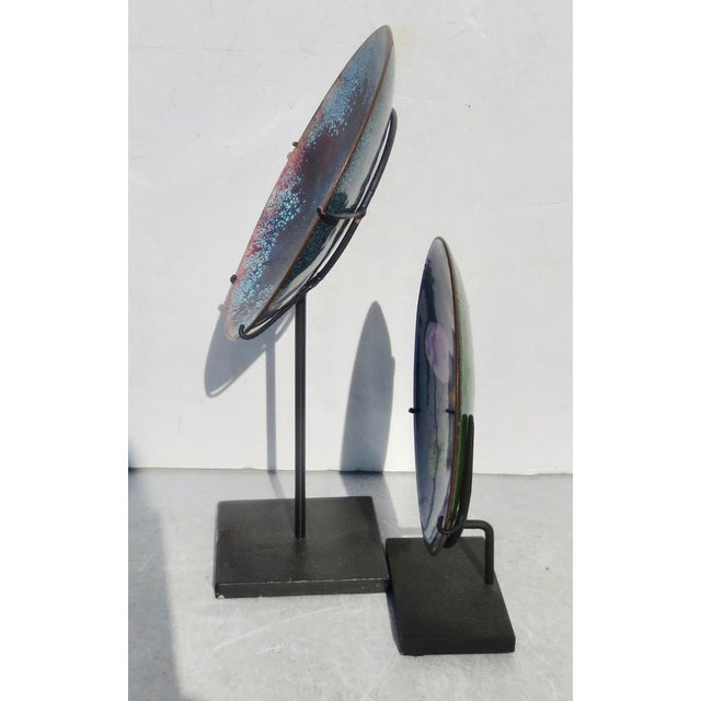 MCM Enamel Trays on Stands - A Pair of 2 For Sale - Image 4 of 7