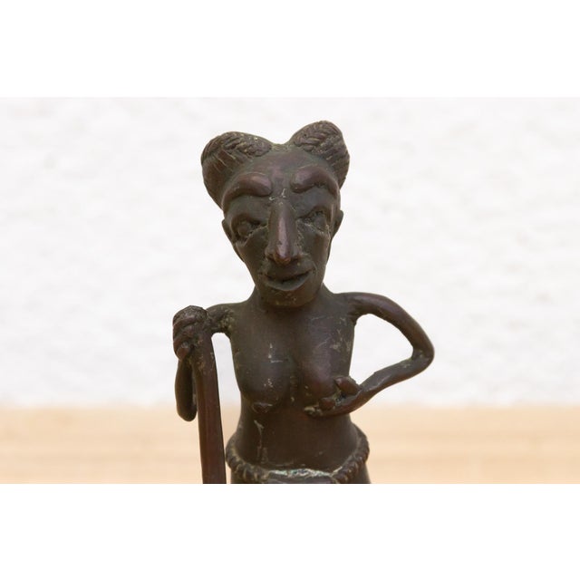 African Bronze Figure of a Woman For Sale - Image 4 of 8