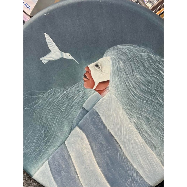 Gray 1990s Round Tondo Painting - Southwestern Indigenous Portrait & Hummingbird- Signed Styled After Frank Howell For Sale - Image 8 of 8