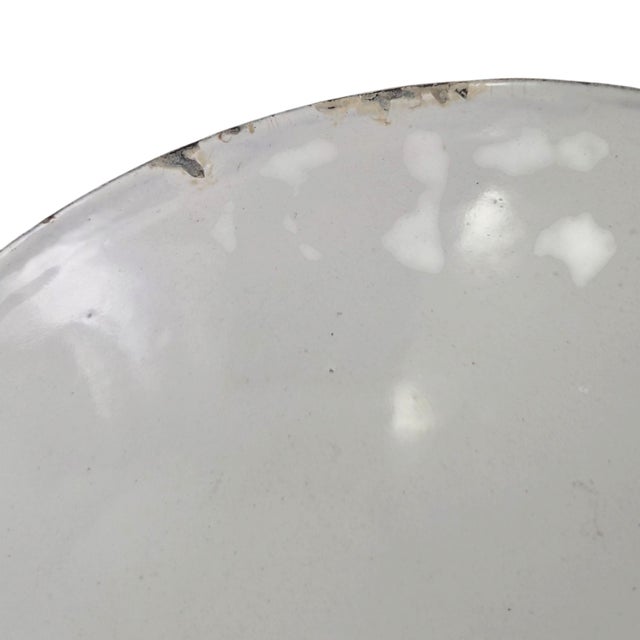 Early 19th Century French White Tole Peinte Pierced Chestnut Urns, Set of 2 For Sale - Image 11 of 18