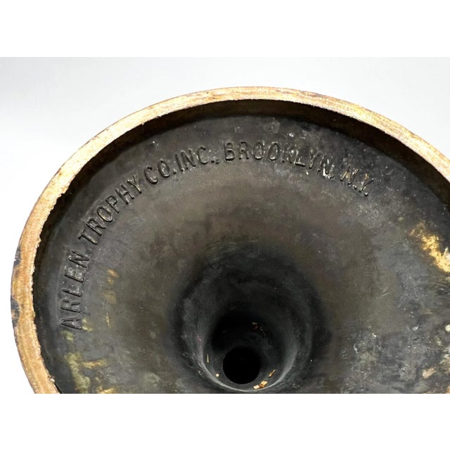 Mid-Century Brass Trophy Cup – Arlen Trophy Co., Brooklyn Ny – Double-Handled Laurel Urn – Mid-Century / Neoclassical Revival For Sale - Image 12 of 13