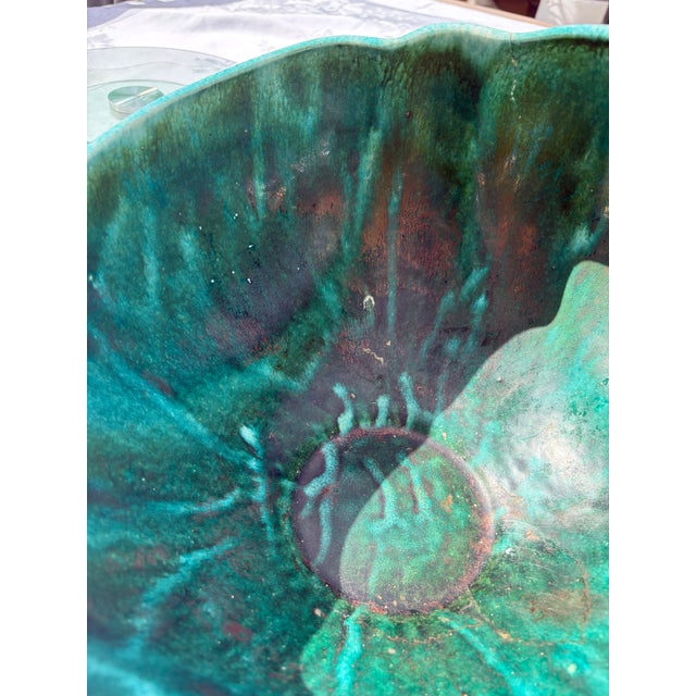 Vintage 1970s Tony Evans Signed Raku Pottery Centerpiece Bowl – Iridescent Peacock & Copper Luster (#73) For Sale - Image 9 of 12