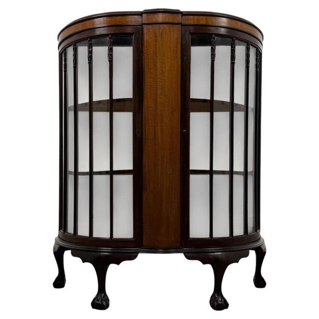 Antique English Bow-Front Mahogany Display Cabinet, 1800s For Sale - Image 11 of 11