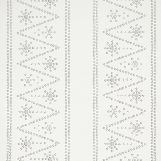 Sample - Schumacher The Pearlies Wallcovering In Silver For Sale