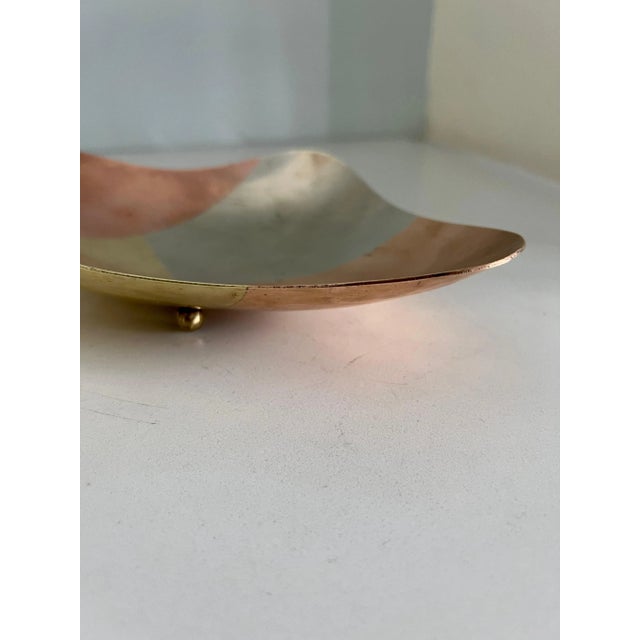 Mid 20th Century Kaleidoscopic Mexican Footed Mixed Metal Tray in the Style of Los Castillo For Sale - Image 5 of 8