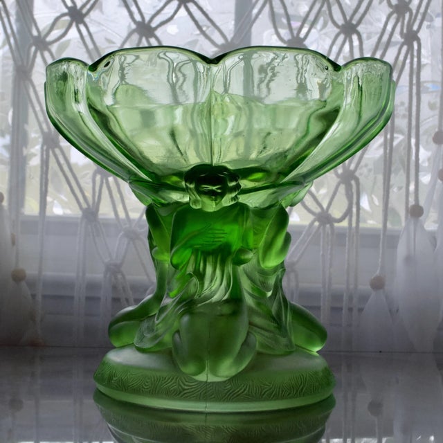 Art Deco Art Deco Uranium Glass Figural Nude Ladies Compote – Frosted Uv Reactive Art Glass Sculpture For Sale - Image 3 of 4