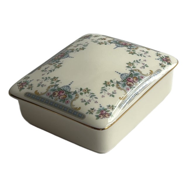 Royal Doulton Juliet Trinket Box Made in England For Sale