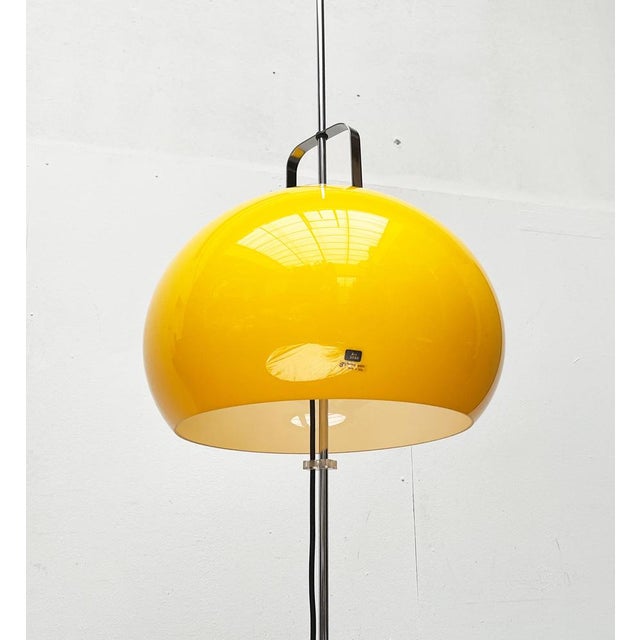 Mid-Century Space Age Italian Yellow Lucerna Floor Lamp from Guzzini, 1960s For Sale - Image 12 of 18