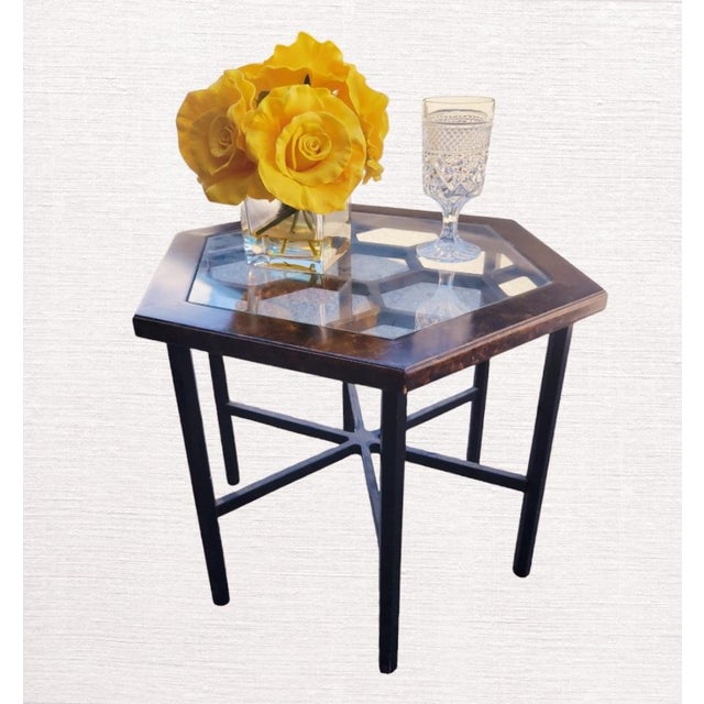 Brown Vintage Tortoiseshell John Widdicomb Octagonal Honeycomb Fretwork Side Drink Table For Sale - Image 8 of 9
